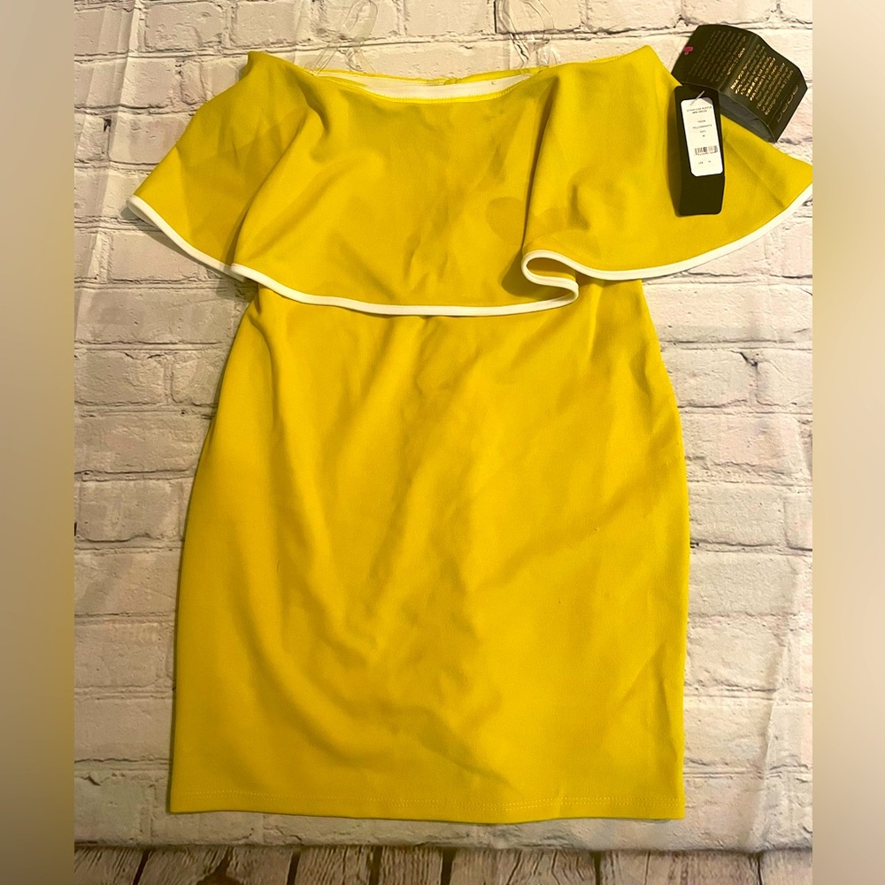 Yellow, flirty bodycon BEBE dress